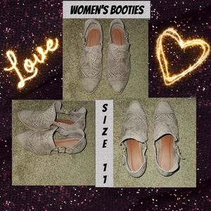 Woman's Booties Size 11